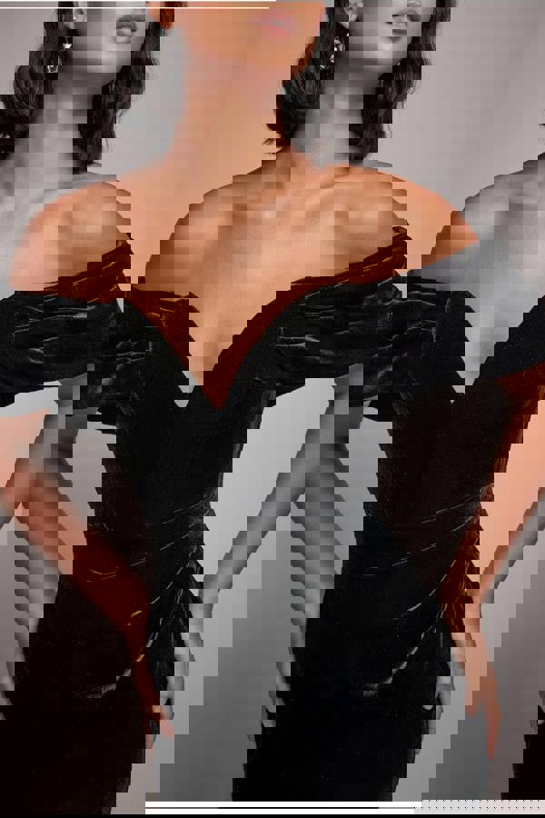 Off The Shoulder Deep Plunge Velvet Maxi Dress - Black DR4692