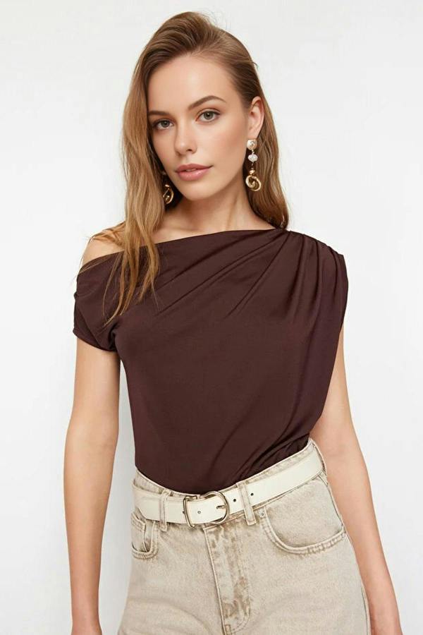 WOVCOR Asymmetrical Collar Knit Blouse