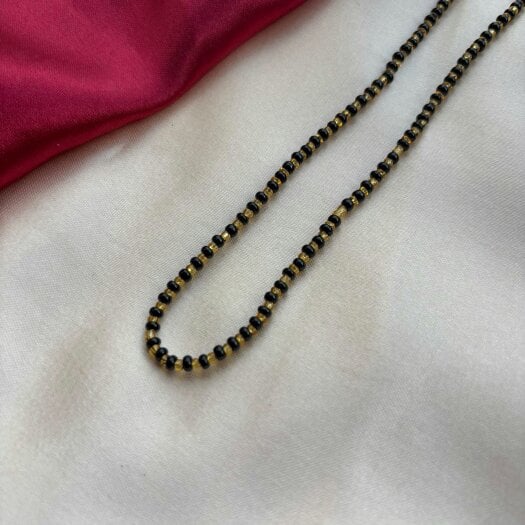 The Colourful Aura Handmade Black Gold Crystal Mangalsutra Necklace Alternating Bead Pattern