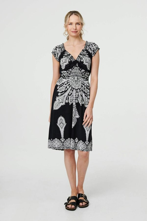 Black | Printed Shirred Cap Sleeve Knee Length Dress

