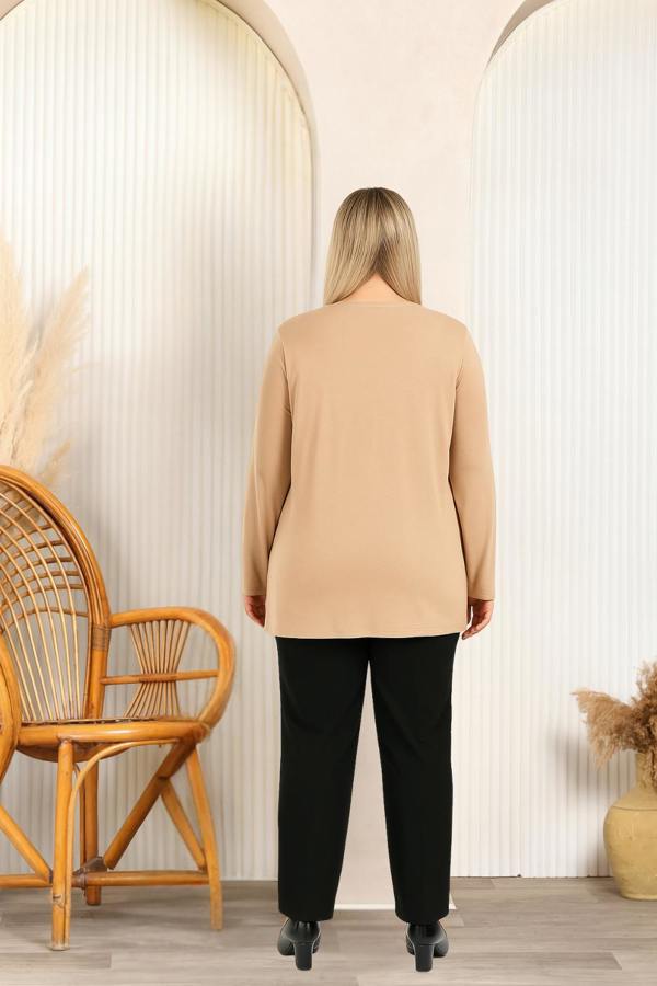 Hoxton Gal Relaxed Fit Long Sleeve Elegant Blouse with Ruffle Neckline