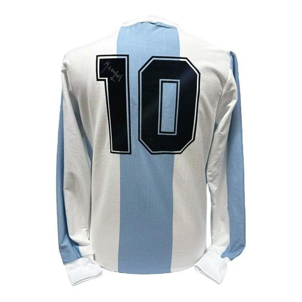 Unbranded Mario Kempes signed 1978 Argentina number 10 shirt — Unframed