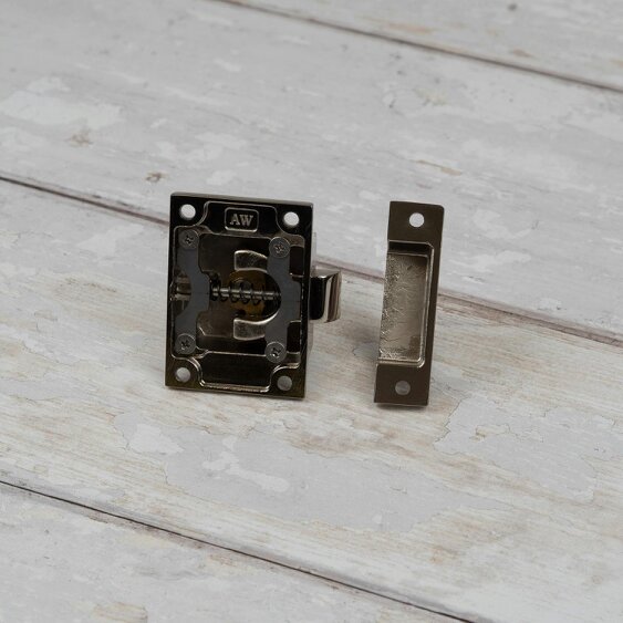 Handle & Home Polished Nickel Traditional Cabinet Latch
