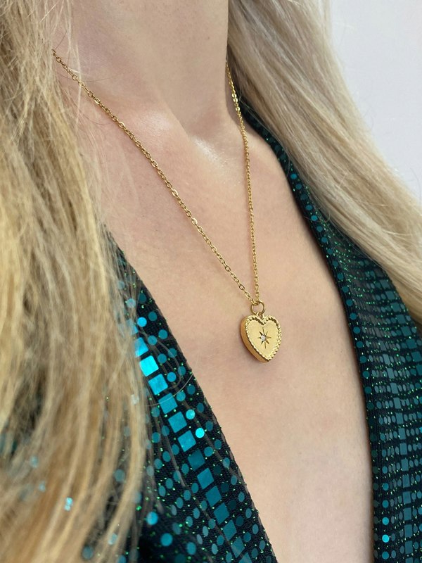 SVNX Sparkly Heart Necklace in Gold - Gift Boxed