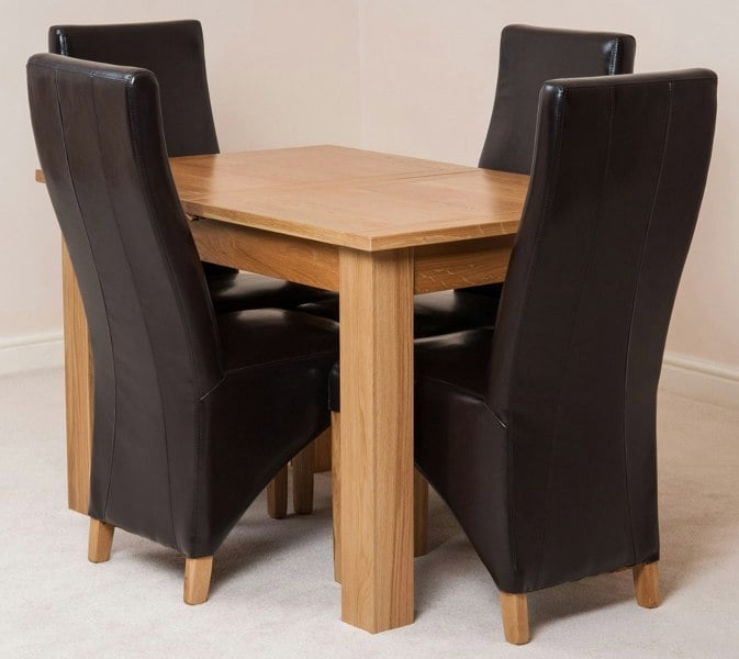 That's Furniture Hampton Small Oak Extending Dining Table with Lola Leather Chairs