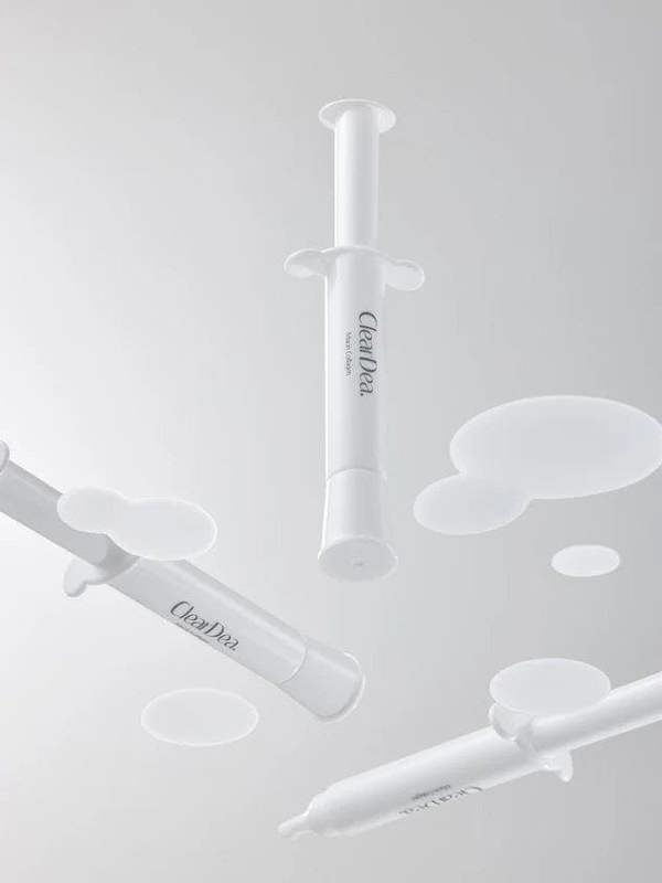 Rich, creamy texture of ClearDea Mucin Collagen Ampoule – Professional-grade "Glass Skin" booster for deep hydration and bounce at Atelier De Glow UK.