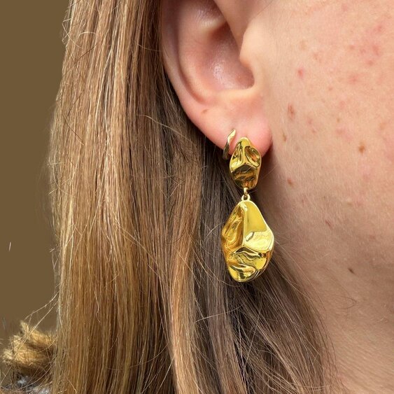 Reeves & Reeves Statement Drop Earrings