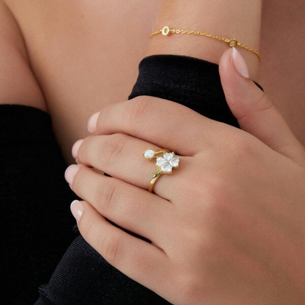 Spero London Best of Luck Four Leaves Clover Sterling Silver Bracelet Necklace Ring and Stud Earring Set - White Full Set