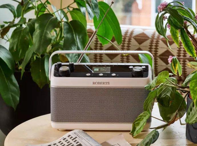 Roberts Roberts Blutune7 DAB+ / FM / Bluetooth Portable Stereo RDS Radio – Free Gift RRP £15