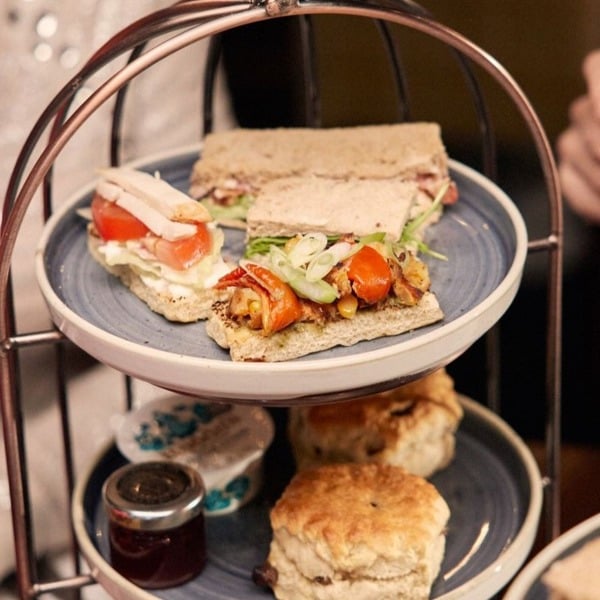 Virgin Experience Days Prosecco Afternoon Tea for Two at a Traditional Pub
