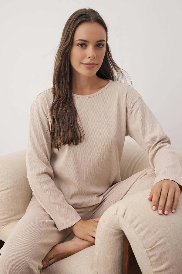 WOVCOR 2-Piece Ribbed Long-Sleeve Pajama Set