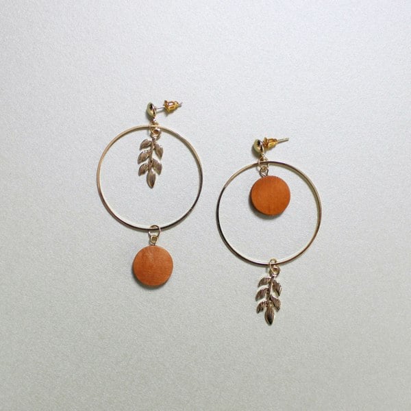 Luxe Tones Kara Wooden Disc Botanical Hoop Earrings