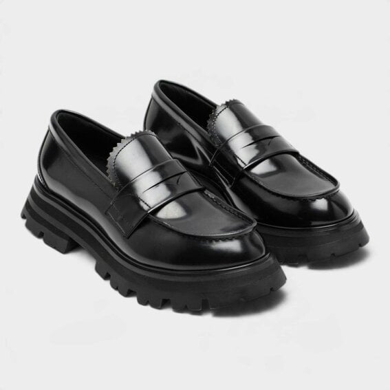 Alexander McQueen Wander Loafer Black