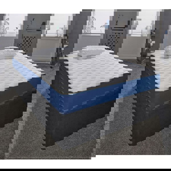 eXtreme Comfort Hybrid Memory Foam & Pinna-Coil Mattress - Soft/Medium Cooltouch+ Breathable