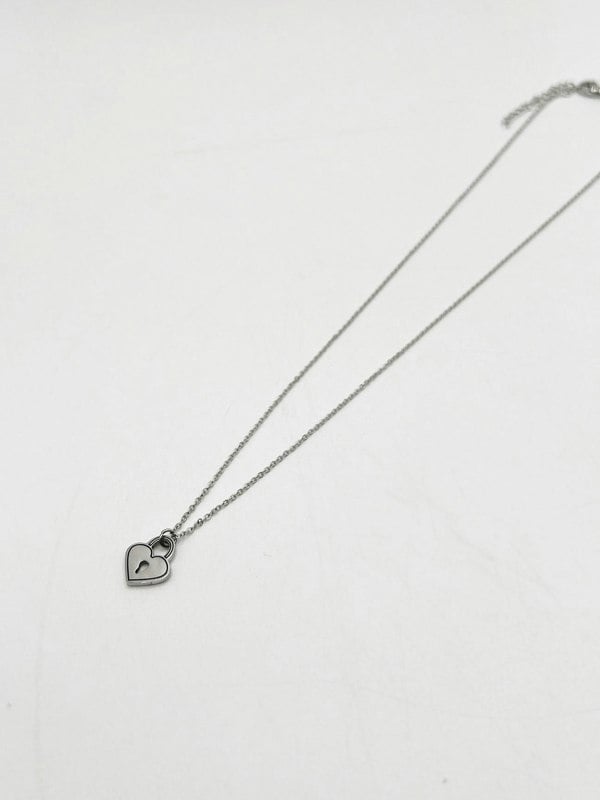 SVNX Heart Keyhole Necklace in Silver Colour