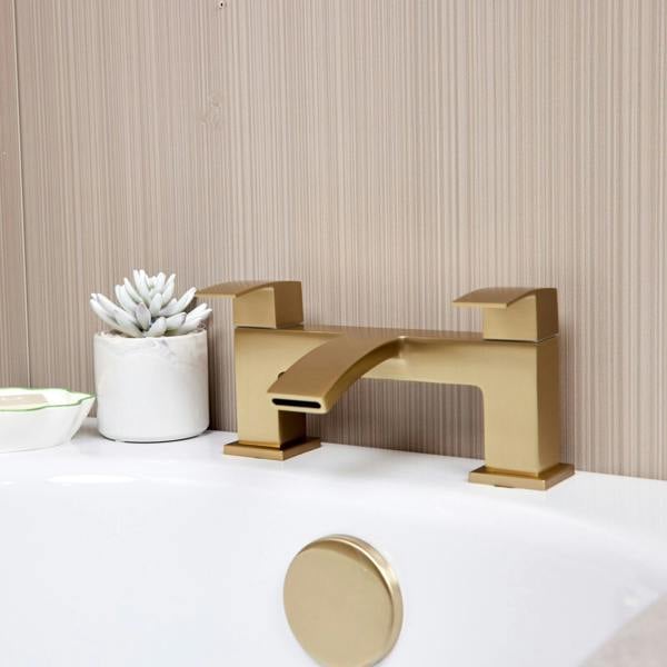 Flode Boras | Bath Filler | Brushed Brass