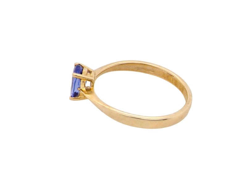 Vintage Tom A single stone Tanzanite dress ring