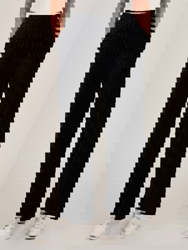 TIGI-Wear Plisse Pull On Trousers