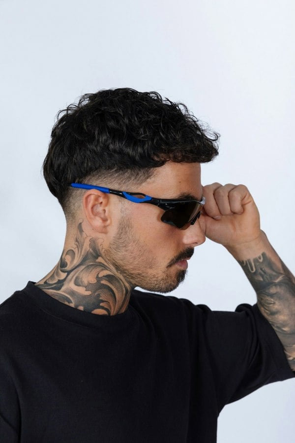 SVNX Outdoor Sports Racer Sunglasses in Multi Blue with Hard Case