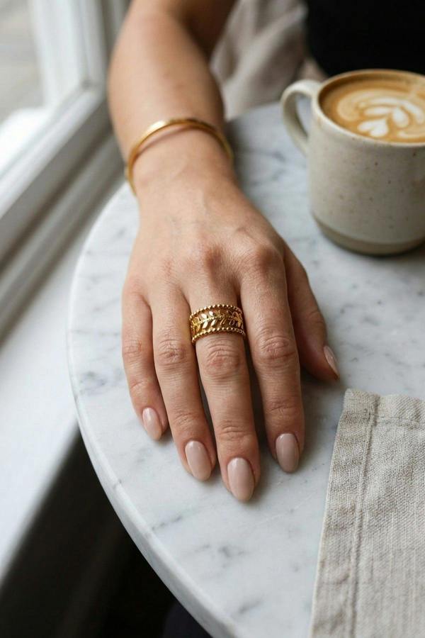 ARIIRA Meadow Gold Tone Open Leaf Band