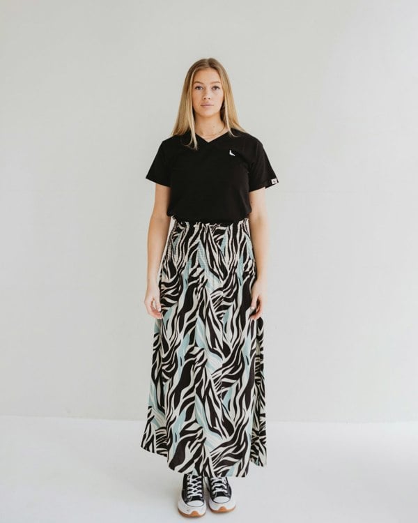 Zuri Multicolour Zebra Twirl Print Multifunctional Maxi Skirt- image 1
