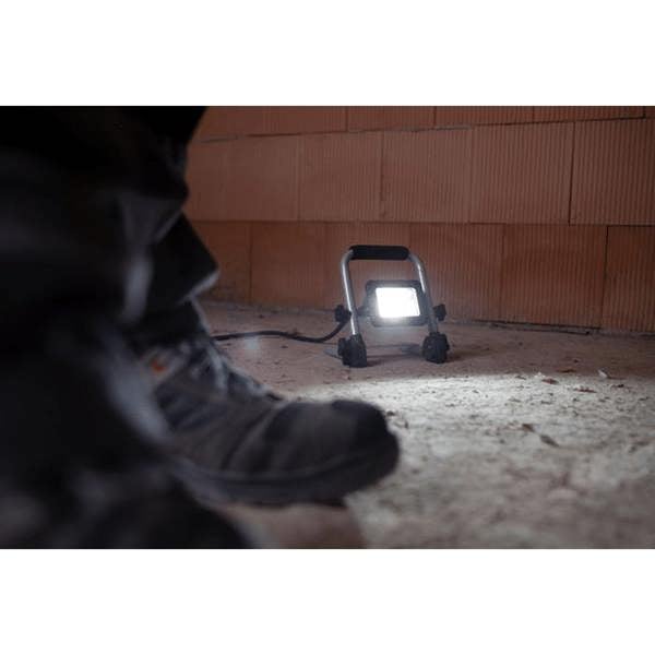 Brennenstuhl Work Light Portable Floodlight Lightweight & Foldable - Indoor or Outdoor Light - 900 Lumen
