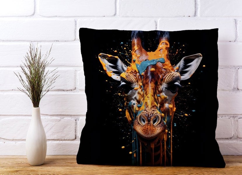 Warren Reed Giraffe Face Splashart Cushions