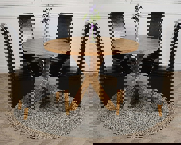 That's Furniture Oregon Round Oak Dining Table with Montana Leather Chairs