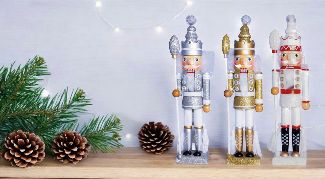 St Helens 40Cm Glitter Nutcracker Soldier - Gold