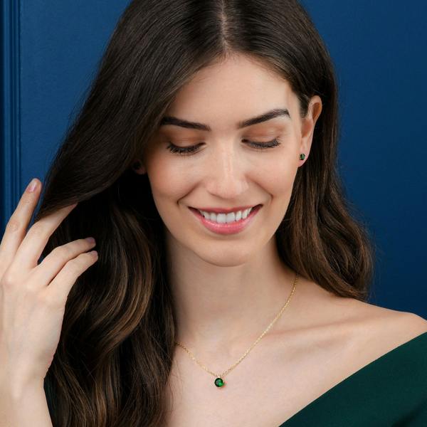 namana Gold Plated 925 Sterling Silver Round Green Solitaire Pendant Necklace For Women