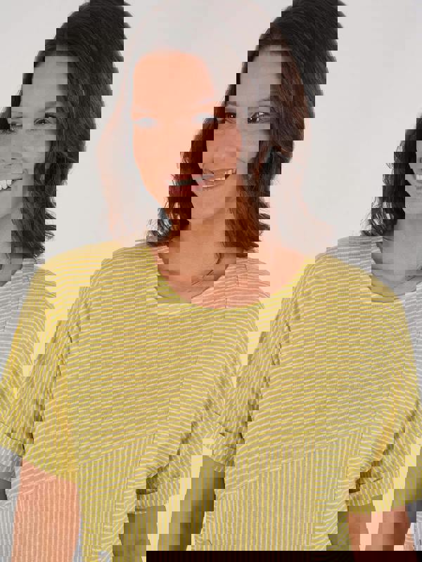 VIZ-A-VIZ Constrast Stripe Top