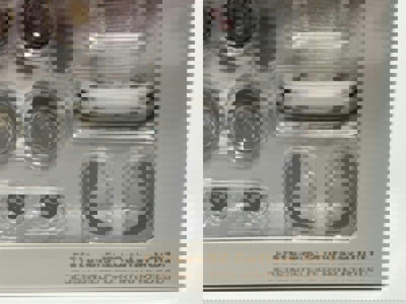 Tarmac Fifteen52 Outlaw 001 8 Piece Set Chrome Gold 1:64 Tarmac Works T64W007CHGO