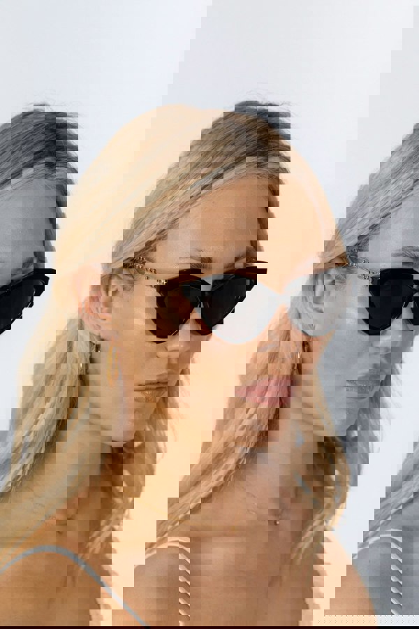 SVNX Cat-Eye Sunglasses in Black