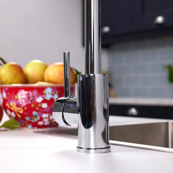 Flode Arendal | Single Lever Kitchen Sink Mixer Tap with Swivel Spout | Polished Chrome Finish