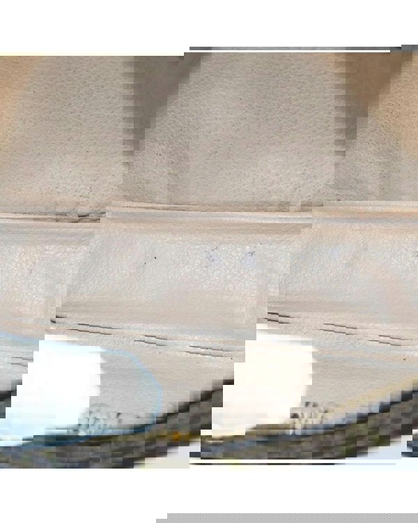 208421907.jpg