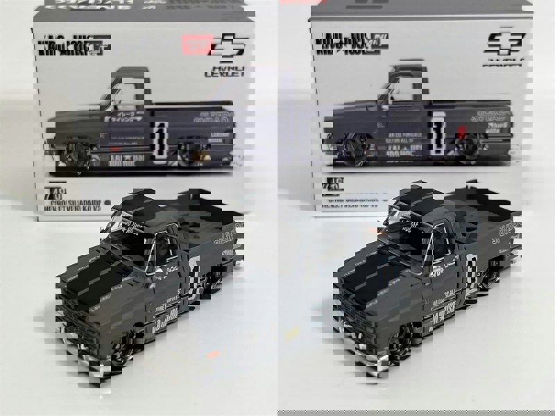 Mini GT Chevrolet Silverado Kaido V2 1:64 Mini GT KHMG160