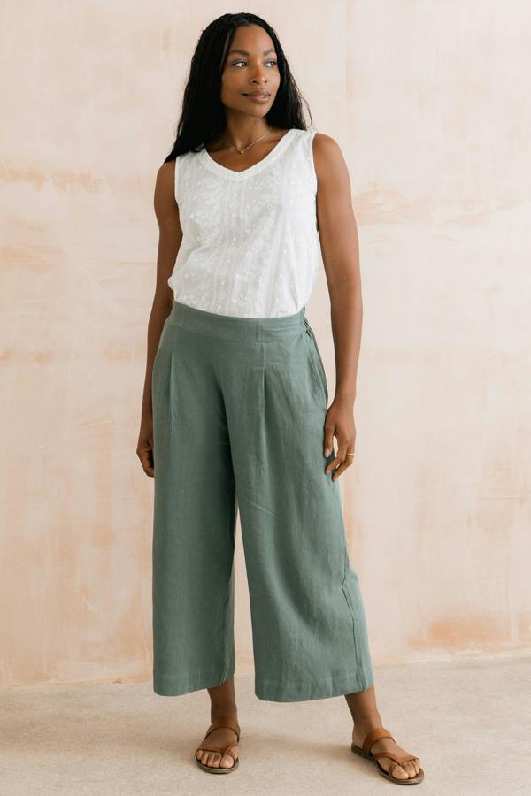Lily & Me Embroidered Cotton Alicia Vest White