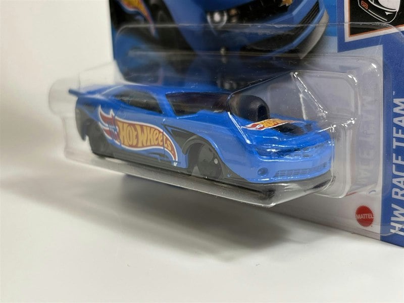 Hot Wheels 2010 Pro Stock Camaro HW Race Team 1:64 Scale - GHD10M522 B6