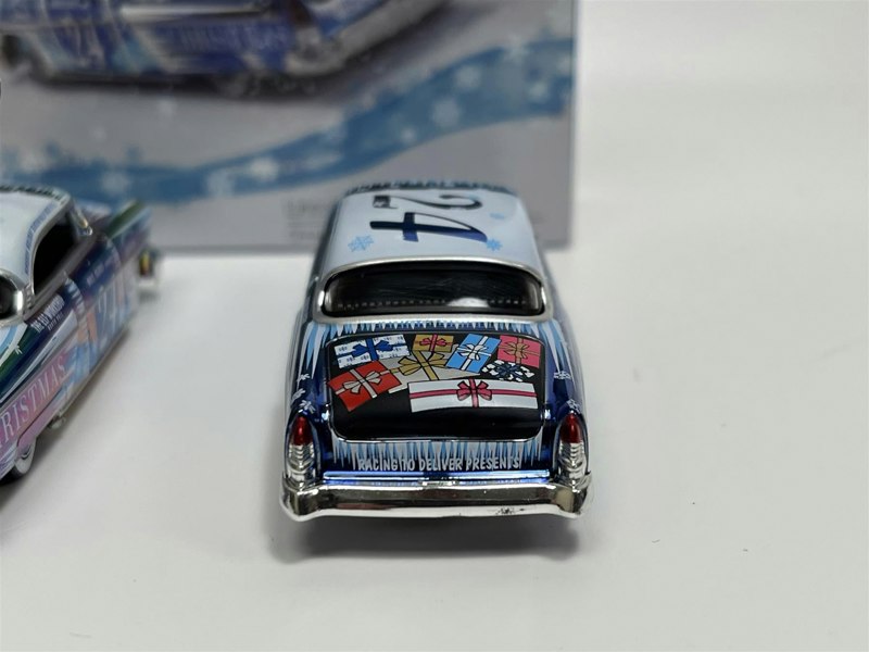 Mini GT Lincoln Capri Christmas Hot Rod By Tim Sadchikov 1:64 Mini GT MGT00888L