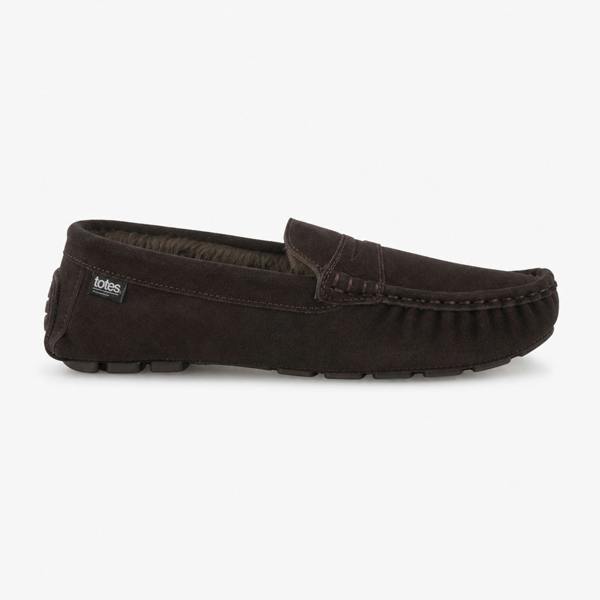 Totes ISOTONER FUR LINED SUEDE MOCCASIN SLIPPER Moccasins   in  Brown