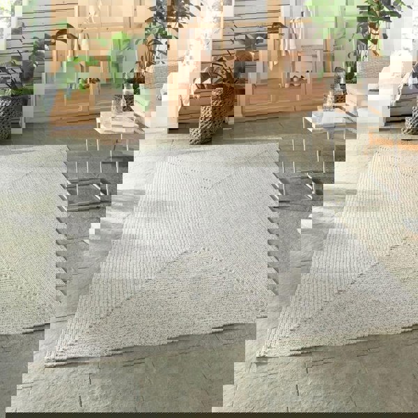 The Rugs Indoor Outdoor Trenzado Rug – Bordered Plain Design