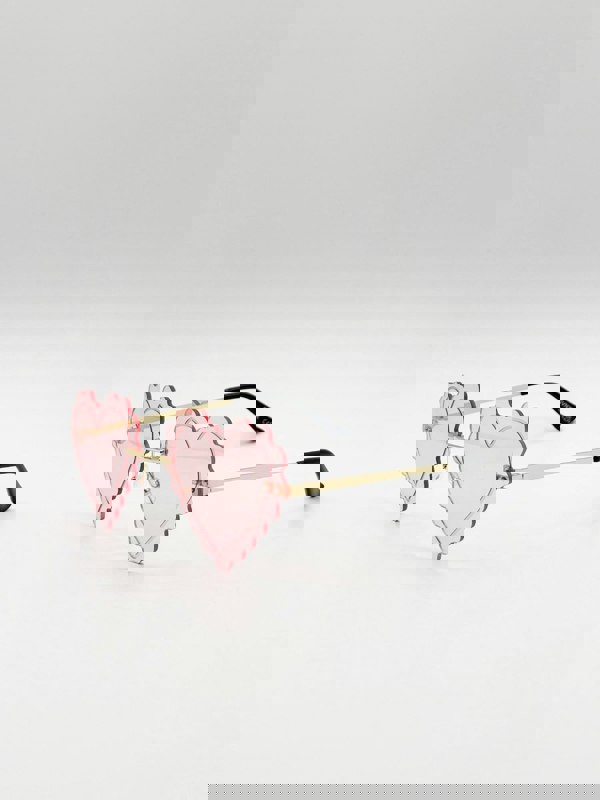 SVNX Scallop Heart Sunglasses in Pink