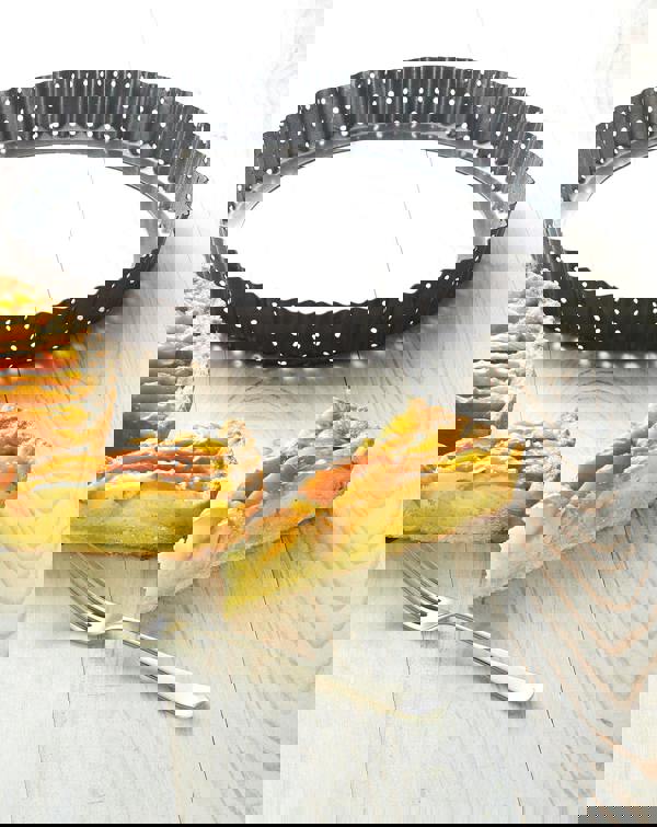 MasterClass Crusty Bake 28cm Non-Stick Fluted Round Flan / Quiche Tin