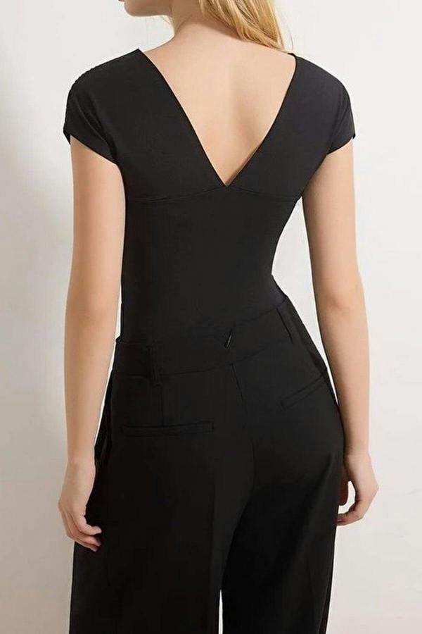 WOVCOR Fitted V-Neck Knitted Bodysuit with Accessory Details