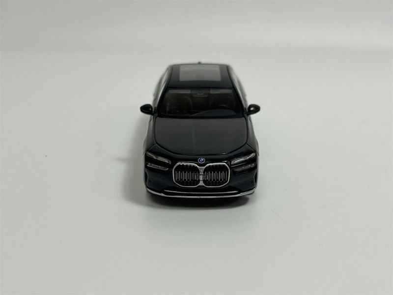 Mini GT BMW i7 xDrive60 Black Sapphire LHD 1:64 Scale MGT00802L