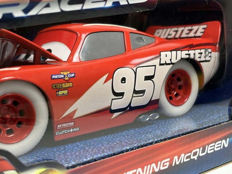 Jada Lightning McQueen Glow In The Dark 1:24 Scale - 253084003