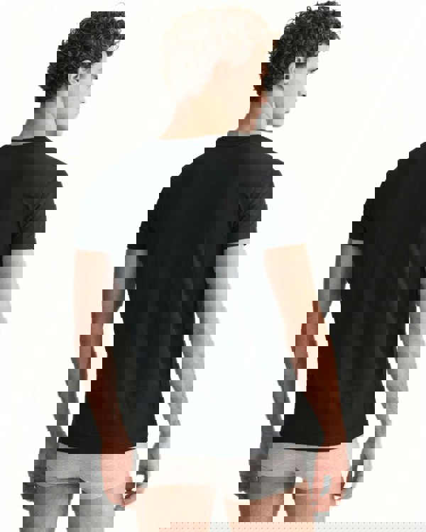 GantT-Shirts 2 - pack2 - Pack Crew - Neck T-Shirts, Black/WhiteBoxers - and - Briefs.net