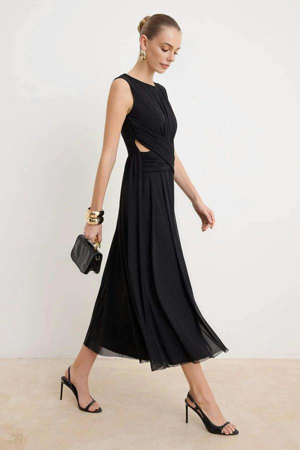 WOVCOR Flowy Tulle Dress with A-Line and Cut Out Detail
