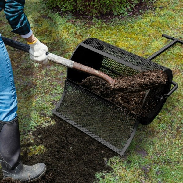 T-mech Compost & Peat Moss Spreader - Black