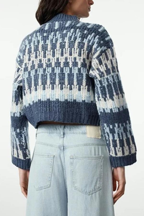 WOVCOR Soft-Textured Ethnic Pattern Thick Cropped Knit Sweater